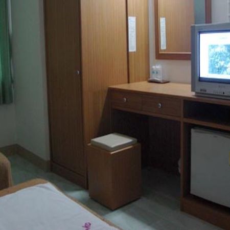 Chongko Guesthouse Patong Ngoại thất bức ảnh